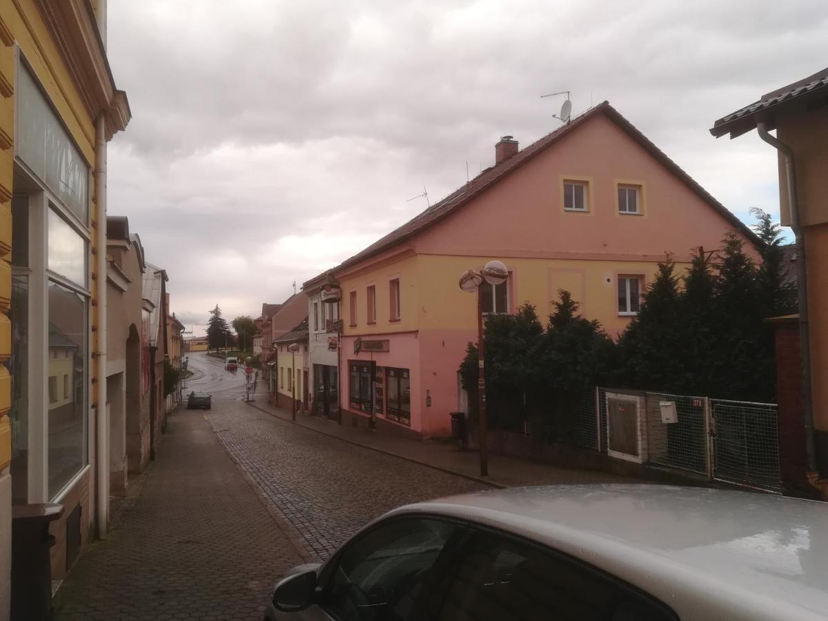 Apartmany Pod Baruncinou Skolou Česká Skalice エクステリア 写真