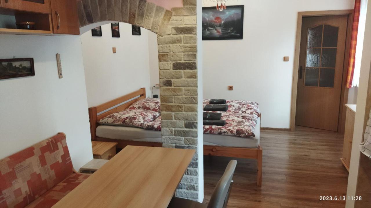 Apartmany Pod Baruncinou Skolou Česká Skalice エクステリア 写真