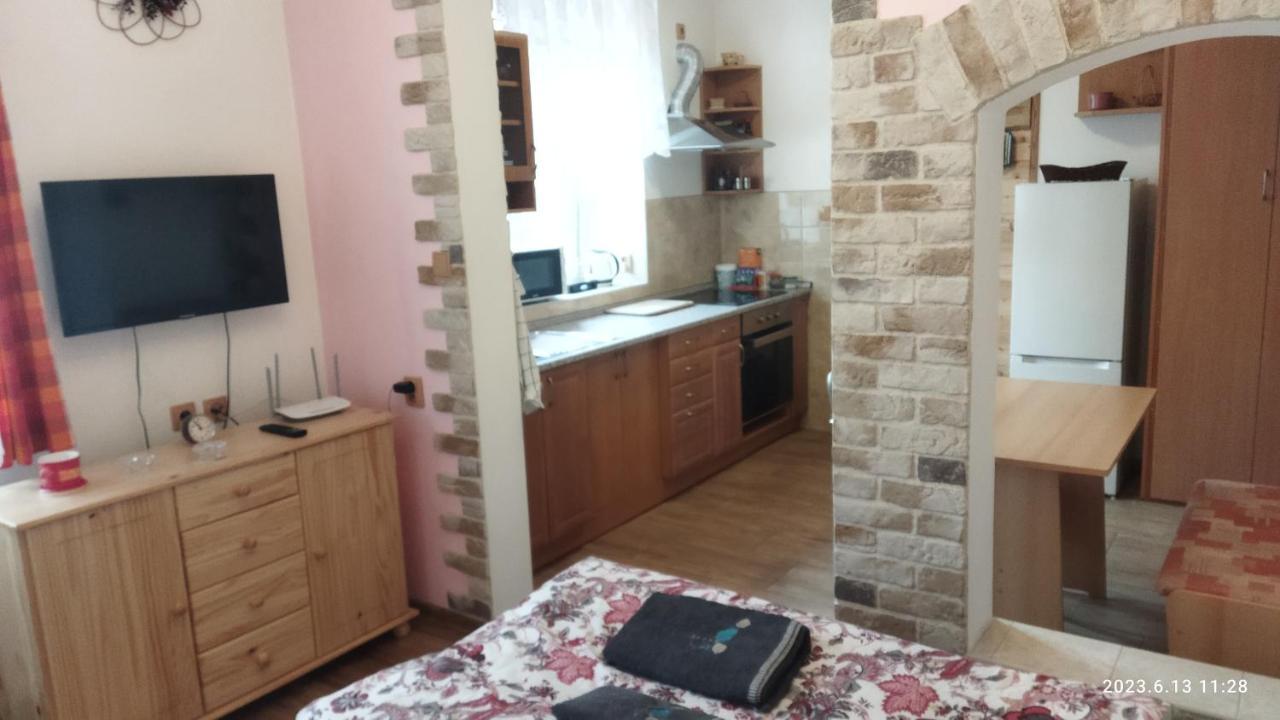 Apartmany Pod Baruncinou Skolou Česká Skalice エクステリア 写真